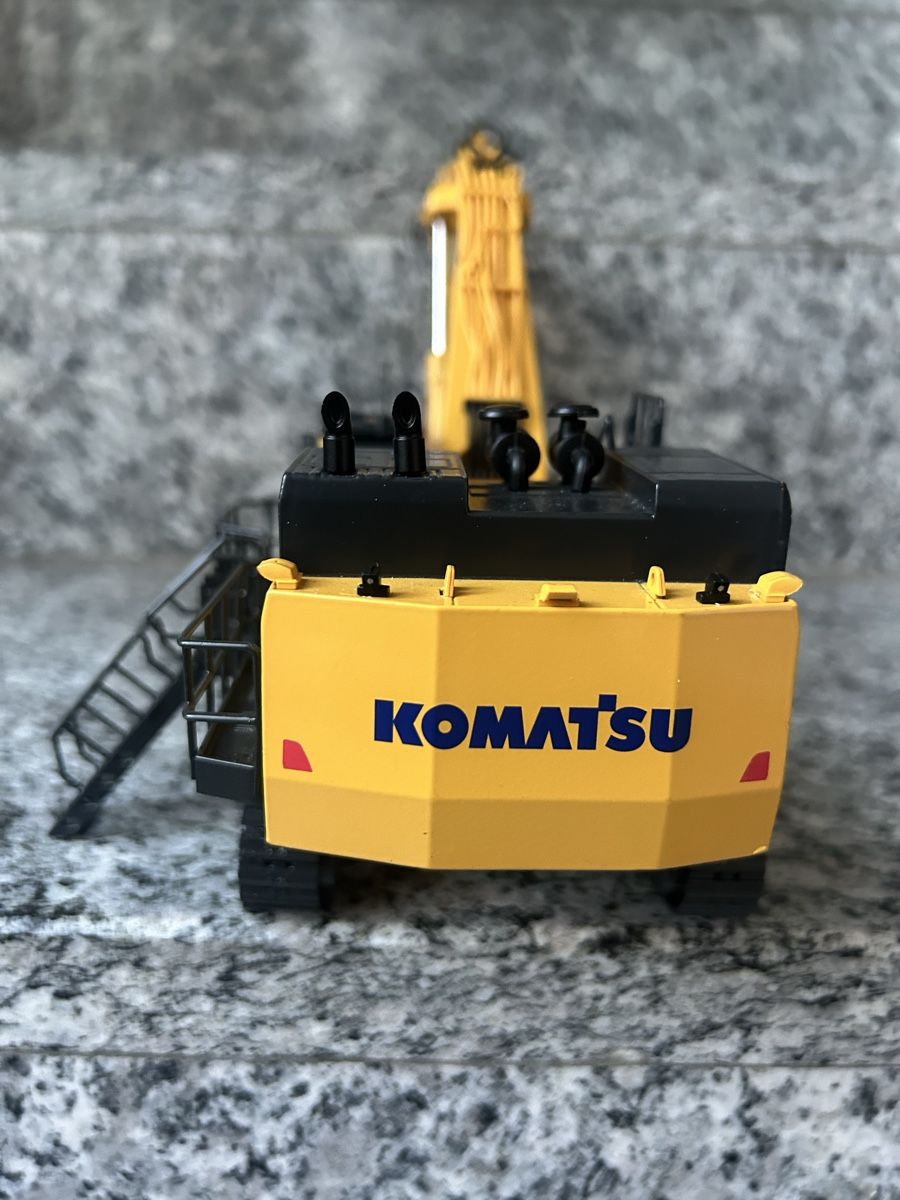 Komatsu Modellbausätze & Standmodelle: Komatsu PC1250, 1:50 , NZG – Gebraucht aus Horw von Tigercat635 2