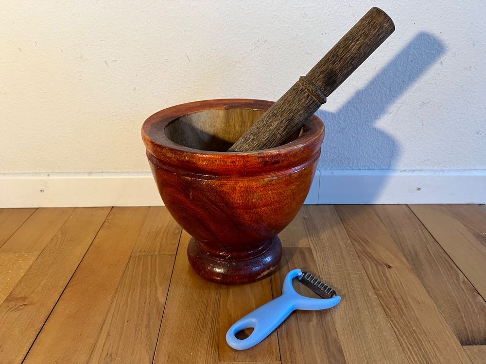 Thai Mörser Holz & Stössel, Papayasalat / Sparschäler | Acheter sur Ricardo