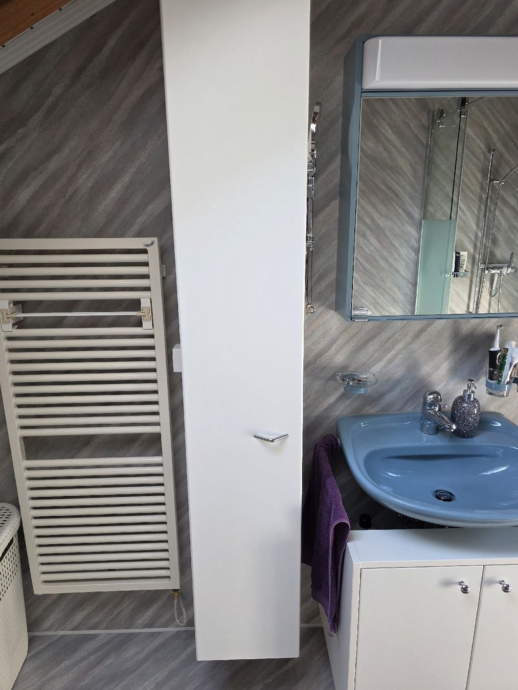 Armoires: Badezimmer Hochschrank – D'occasion à Unteriberg par Robjes