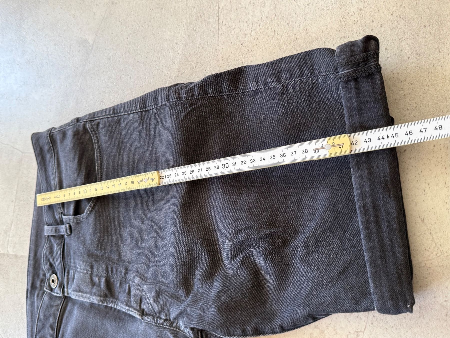 G-Star Jeans: G-Star / Shorts / Schwarz / 34 / Hose / Kurz – Gebraucht aus Kirchberg BE von Noelstr 5