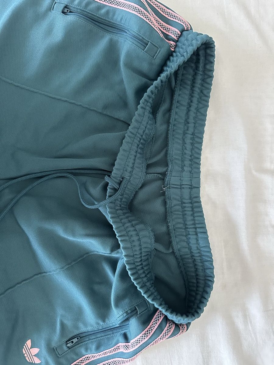Adidas Pantalons: Adidas Shorts – D'occasion à Goldach par mariarosapenasa 2