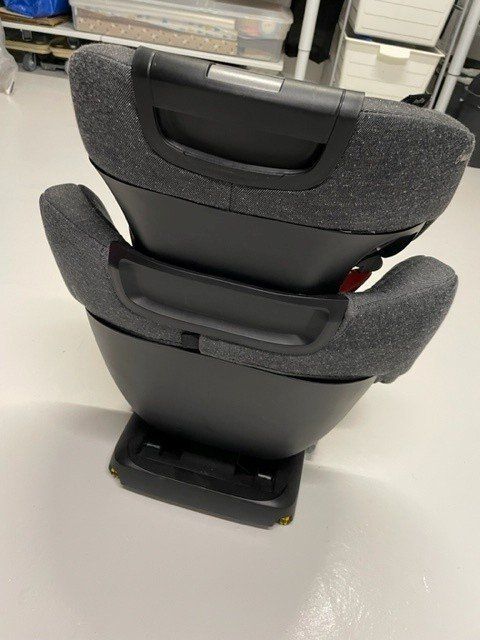 Maxi-Cosi Seggiolini per auto: Maxi-Cosi RodiFix AirProtect - Kinder-Autositz, anthrazit – Usato da Aarau venduto da Sasa75 7
