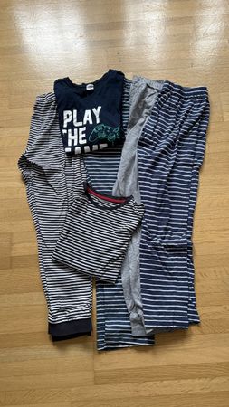 Pyjamas lang zum austragen.Gr.158/164