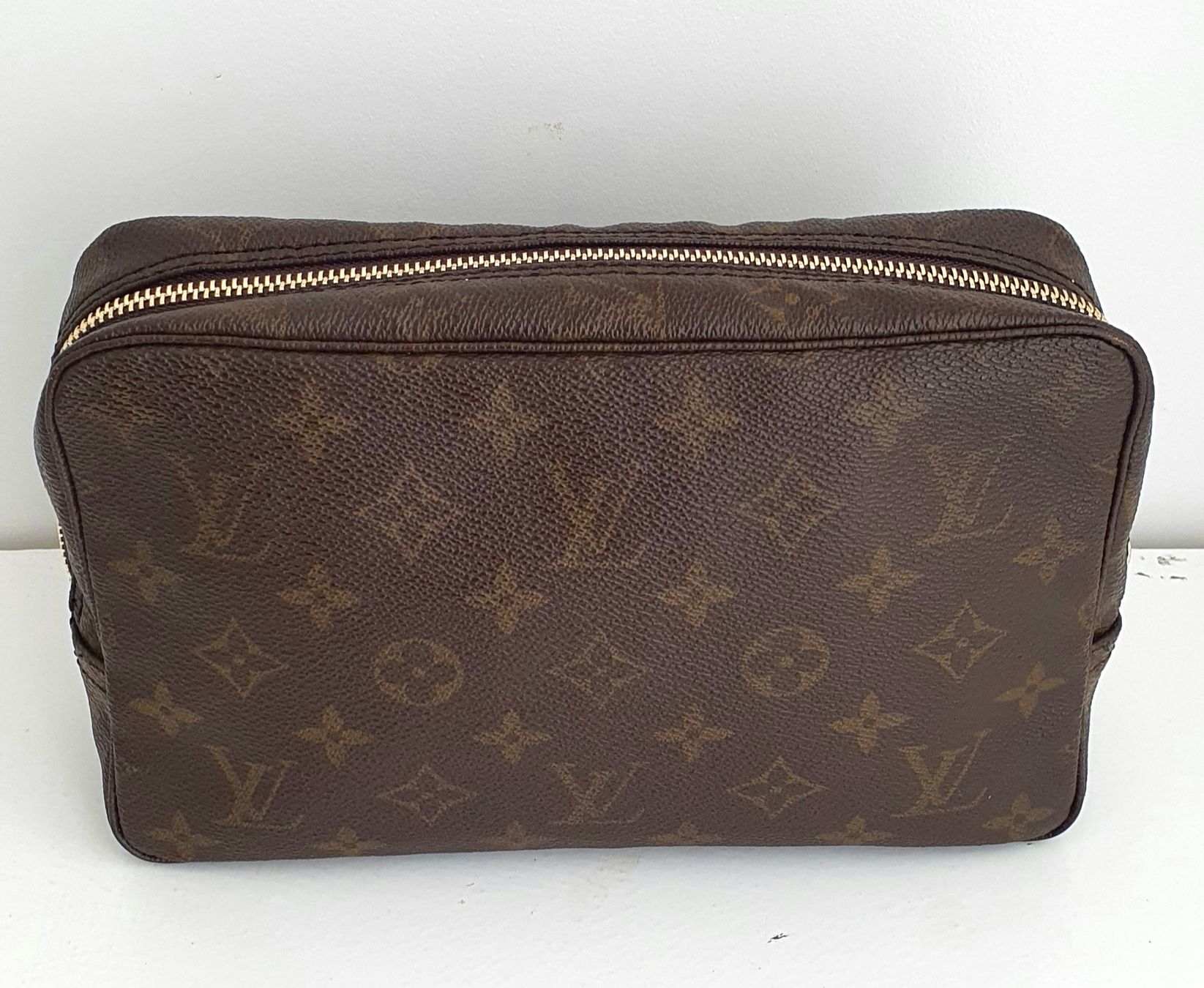 Louis Vuitton Trousses de maquillage: Louis Vuitton PM Necessaire Monogram Canvas – D'occasion à Niederteufen par Mira_72