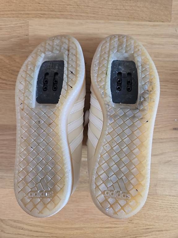 Adidas Scarpe da donna: Velosamba Gr. 37 1/3 – Nuovo (secondo la descrizione) da Zürich venduto da nina46 3