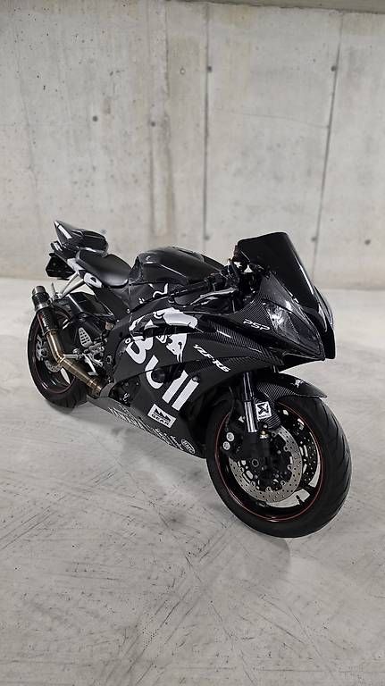 Strada: Yamaha R6 – Usato da Winterthur venduto da luc_7d9j 2