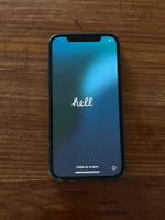 Iphone 12, navy-blau, äusserer Schaden an Rückseite