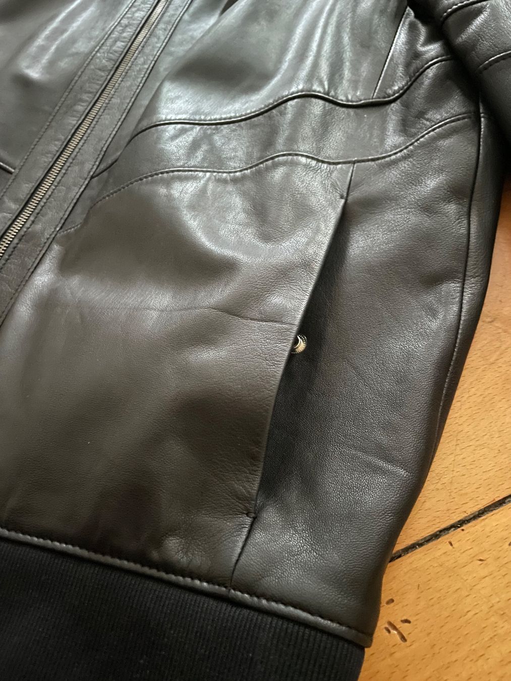 Hugo Boss Giacche: Hugo Boss Lederjacke (L) – Usato da Luzern venduto da Mallku 8