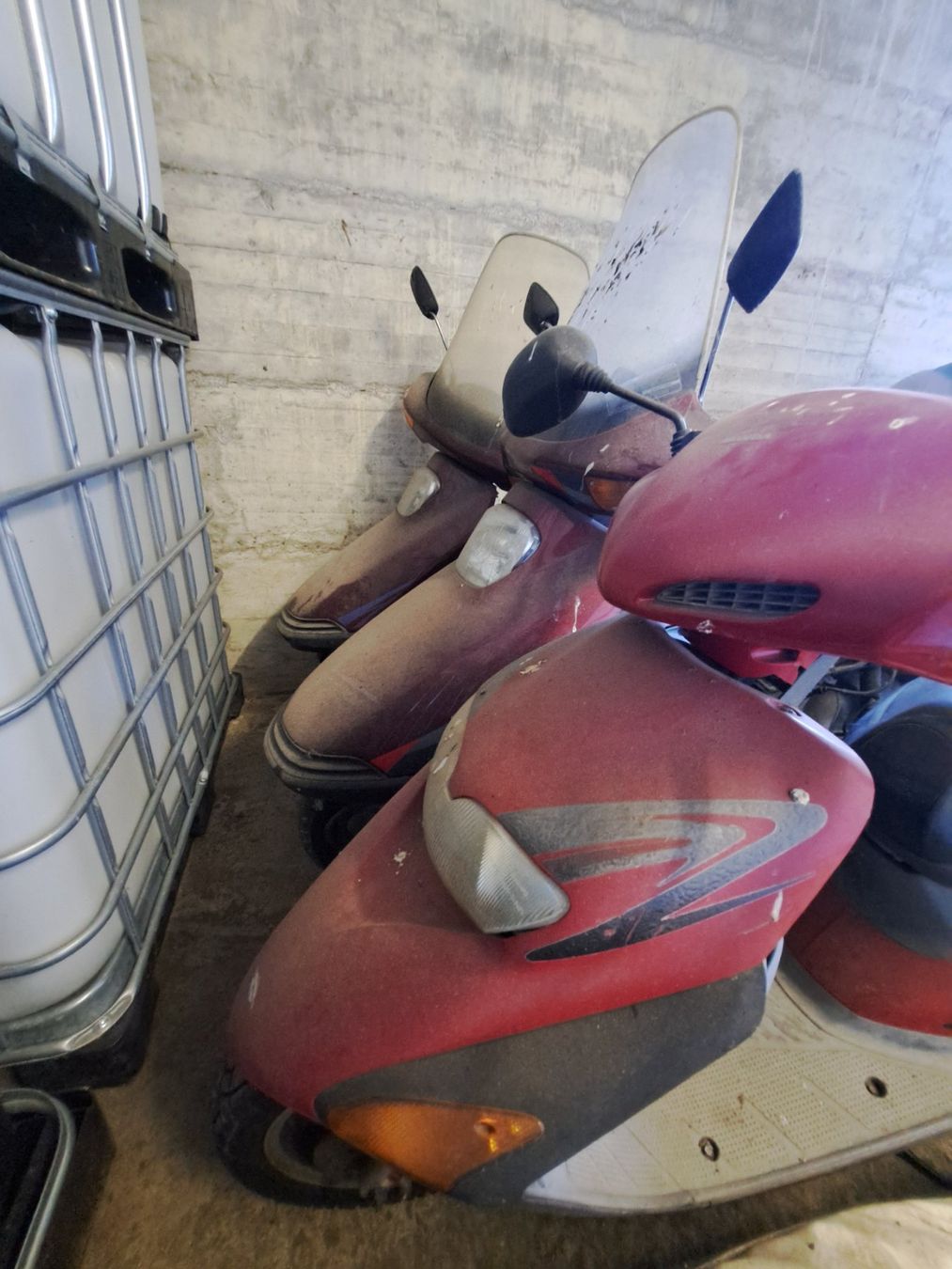 Honda Scooters: 3 Honda Roller Scheunenfund ab 100.- – Defekt aus Emmenbrücke von bikesandmore75 4