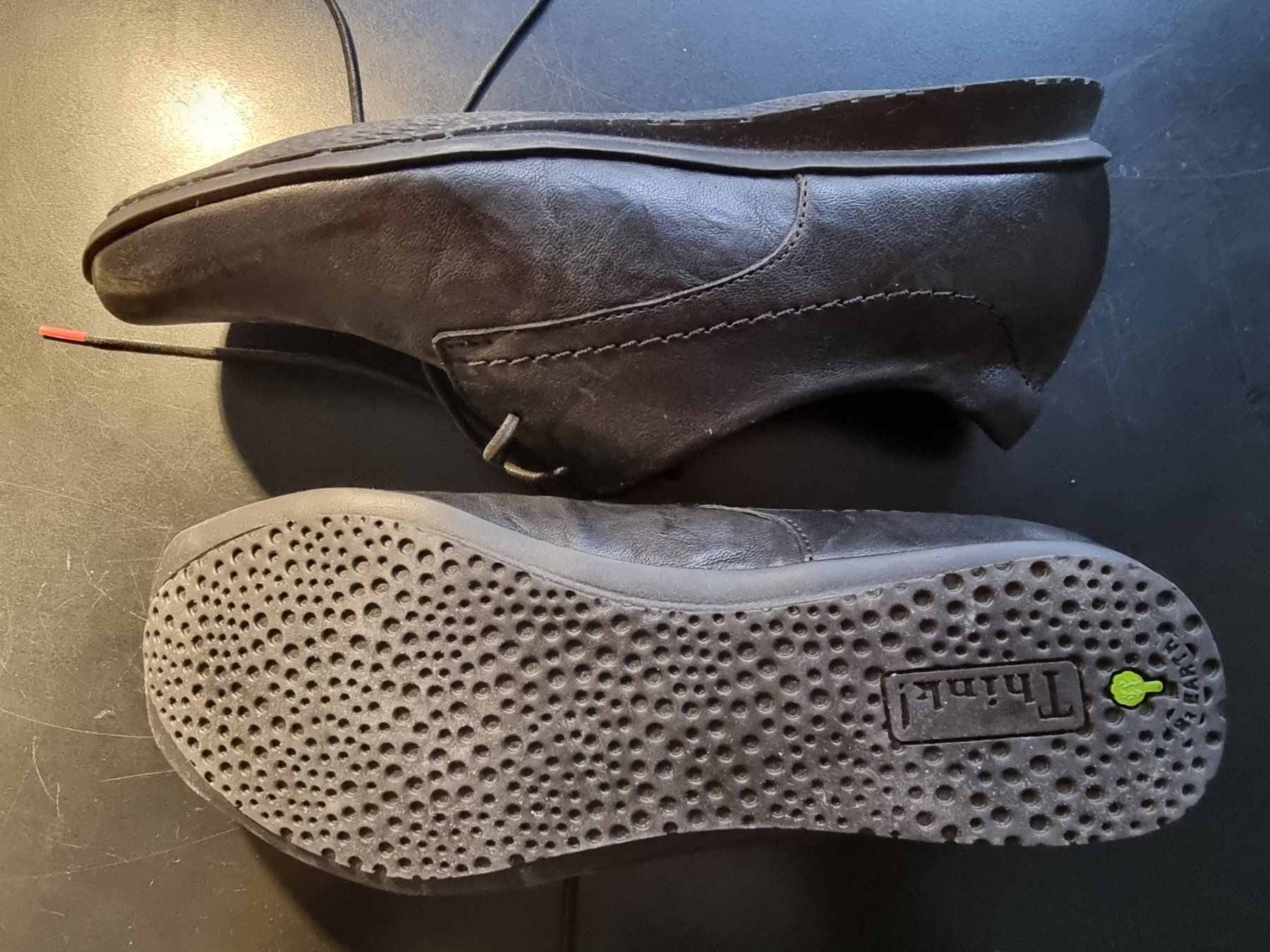 Think Scarpe da donna: Think Halbschuhe 36.5 schwarz neuwertig – Usato da Münchenstein venduto da Zvtag 3