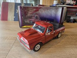 68'Chevrolet C10 Pick Up 1:18 