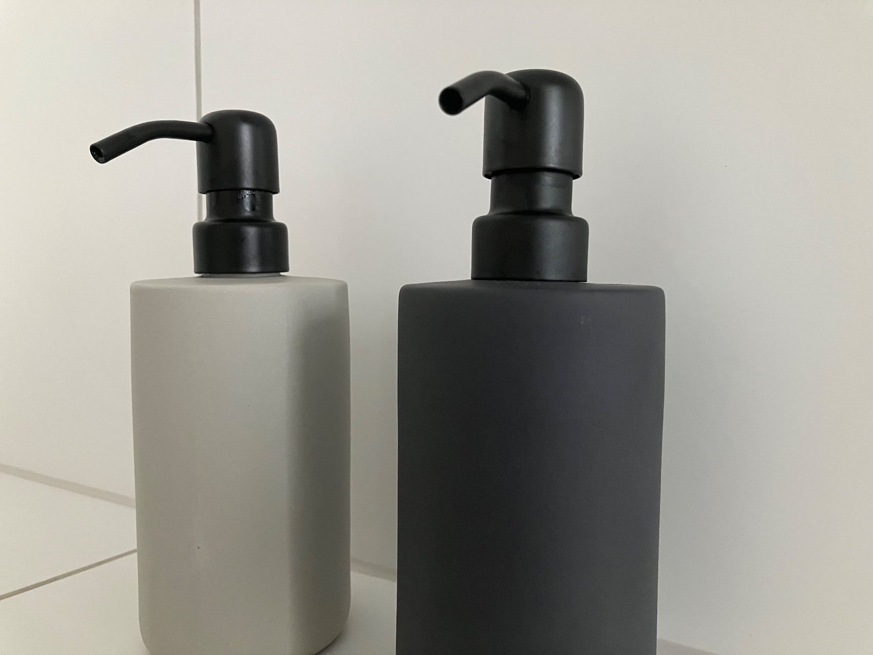 Portasapone: 2 Seifenspender Cose by Bertrand Lejoly – Usato da Uster venduto da msc_grp5 4