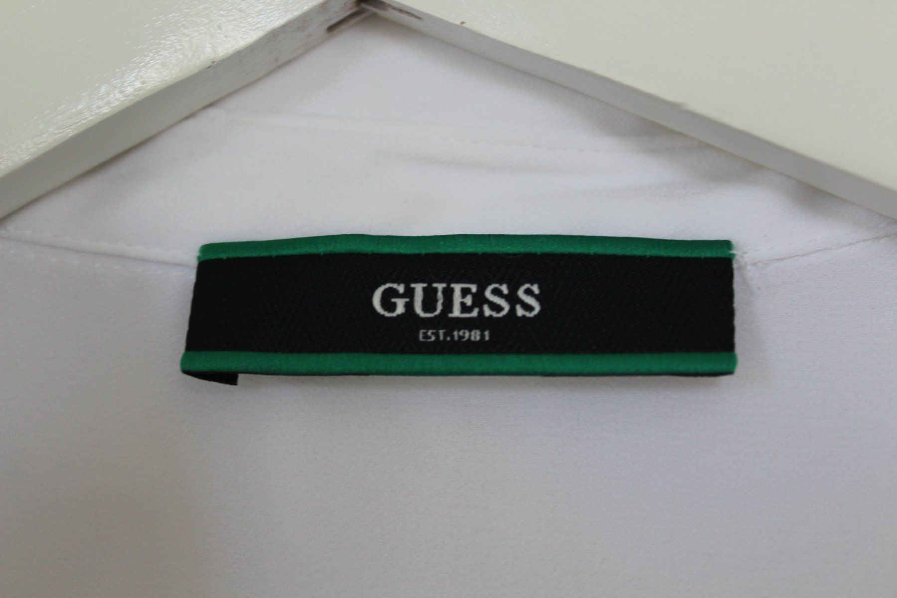 Guess Vestiti: Mini robe blanche ceintrée élégante guess – Usato da Morges venduto da Vintage_Only 3