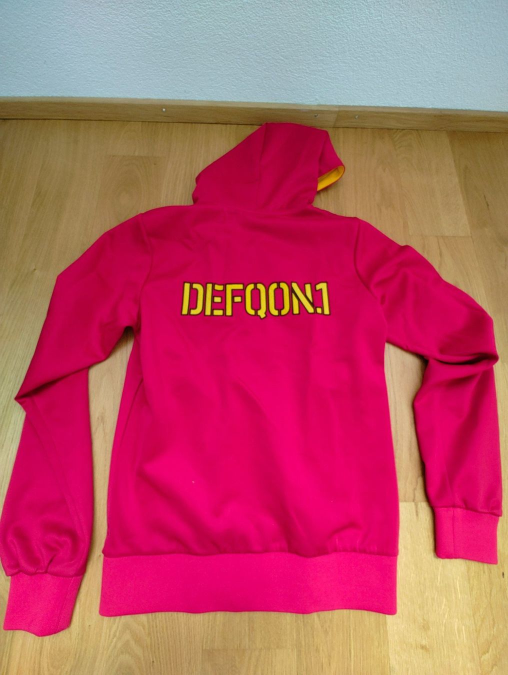 Pullover & Sweatshirts: Defqon.1 Hoody / Kapuzenpullover – Gebraucht aus Schwyz von Balmer92 2