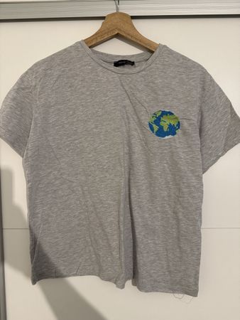Stylisches T-Shirt mit Erde-Motiv, Gr. M