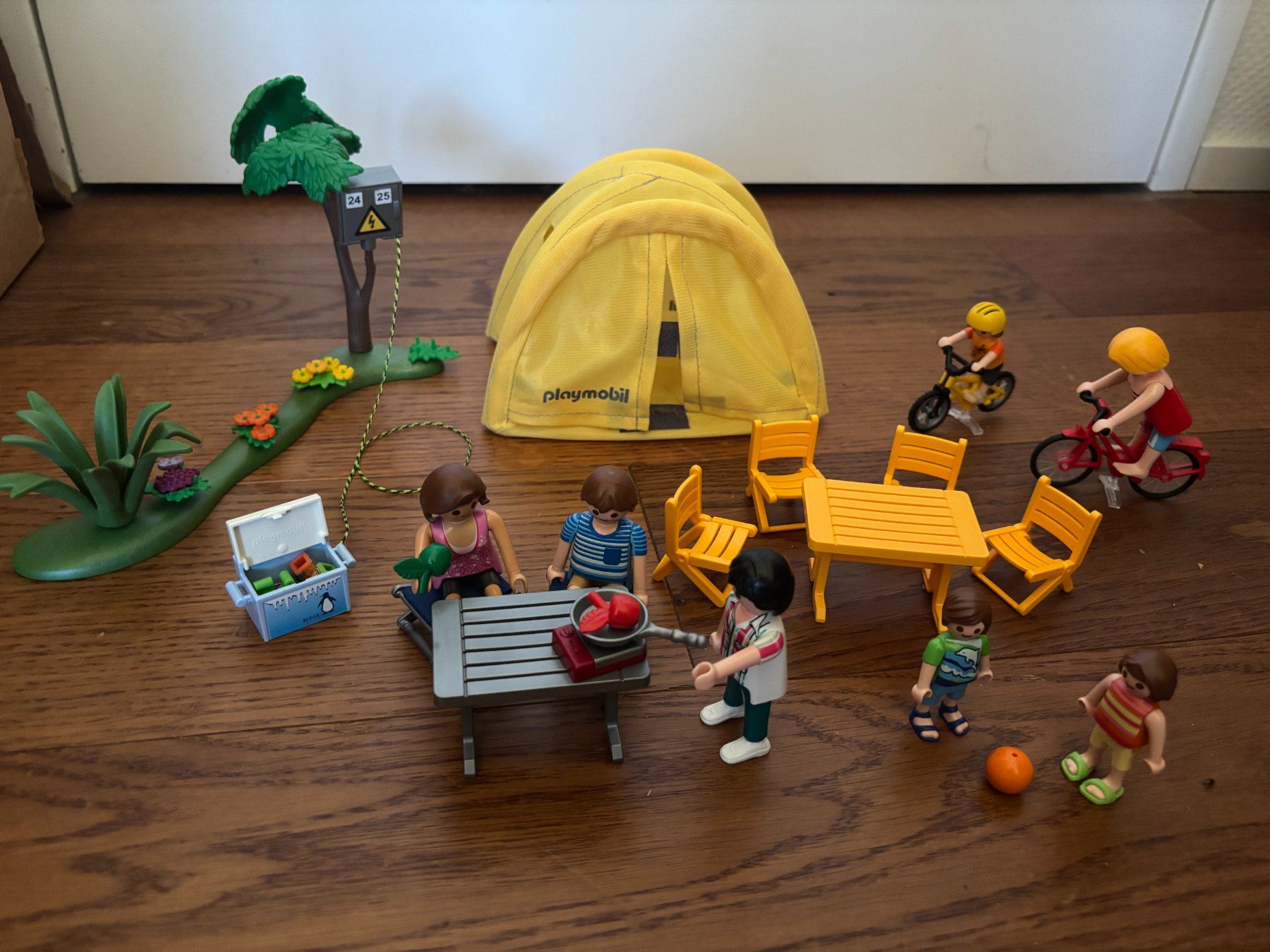 Playmobil Spielzeuge: Camping Playmobil – Gebraucht aus Zürich von degchris