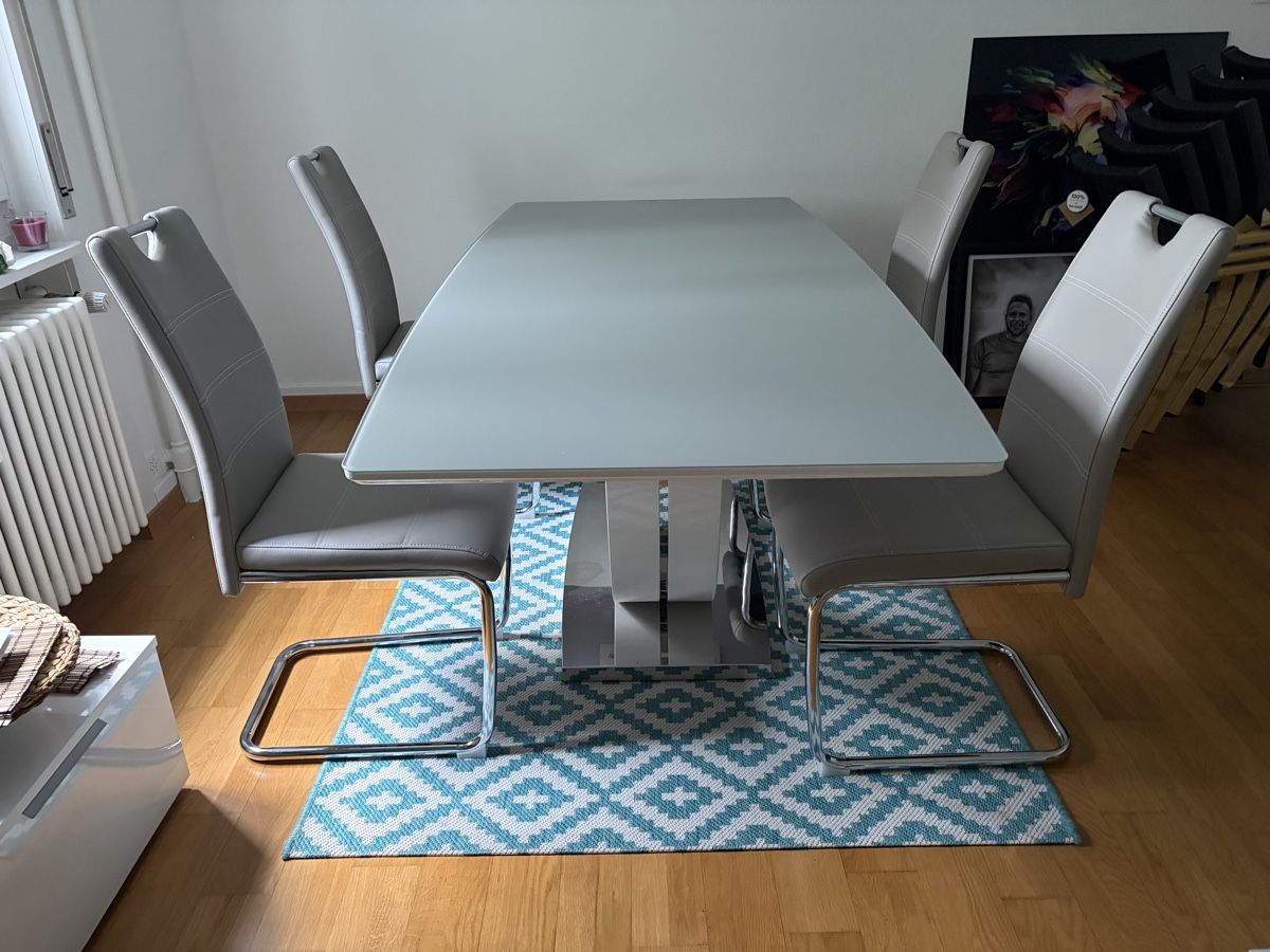 Set di tavolo e panche: Esstisch mit 4 Schwingstühle – Nuovo (secondo la descrizione) da Zürich venduto da 24karat01 3