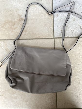Graue Umhängetasche / Handtasche