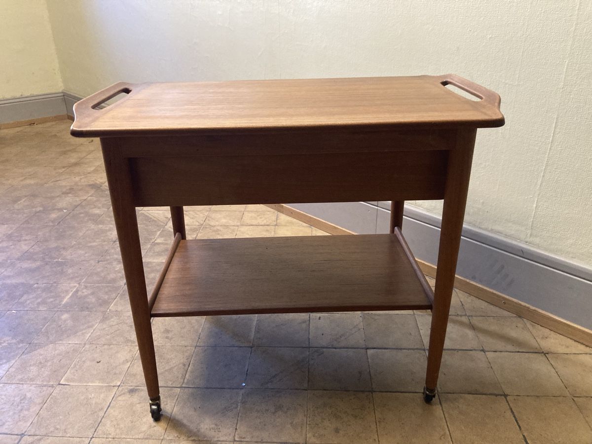 Carrelli di servizio: Trolly Servierwagen Teak Danish Design Mid Century – Usato da liestal venduto da Nshana