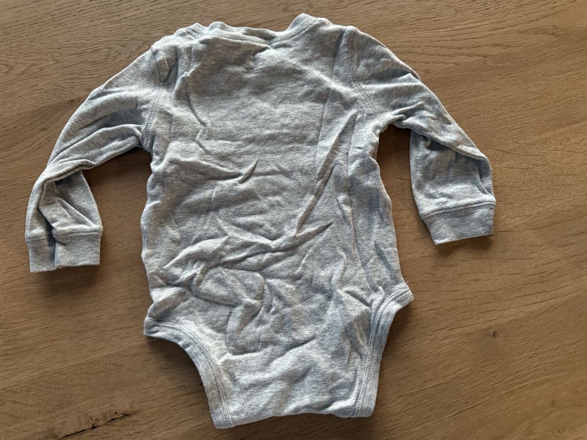Carter's Biancheria intima: Langarm Body Bachelor Grösse 12 Month – Usato da Goldswil venduto da Fisel 1