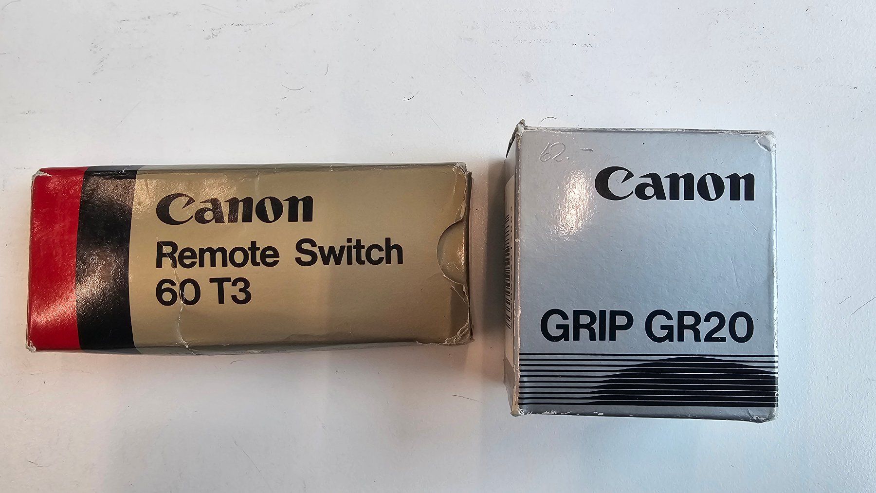 Canon Appareil photo: Canon Grip GR20 & Remote Switch 60 T3 – D'occasion à Boniswil par LakeSide_Boniswil