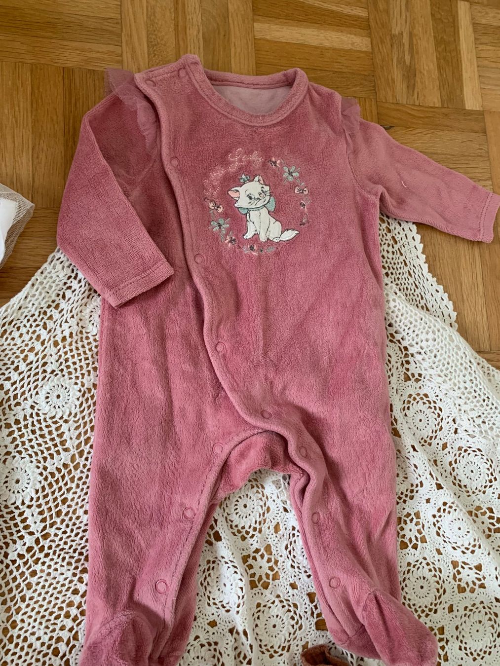 Lotti & Set di vestiti: Set 3 Overalls + Pyjamas Gr.62 – Usato da Moutier venduto da chDuplessy 4