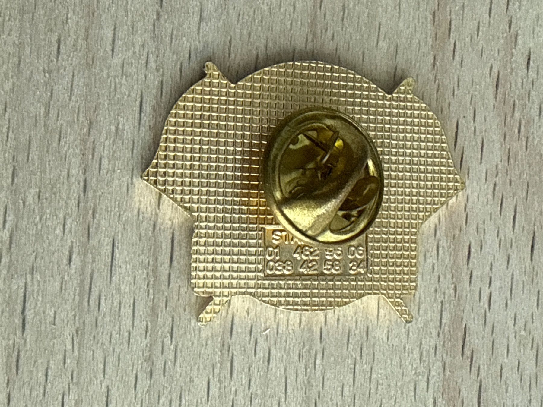 Placchette & Badge: Pin Restaurant Schützenhaus – Usato da Glattbrugg venduto da Schweigmatt 1