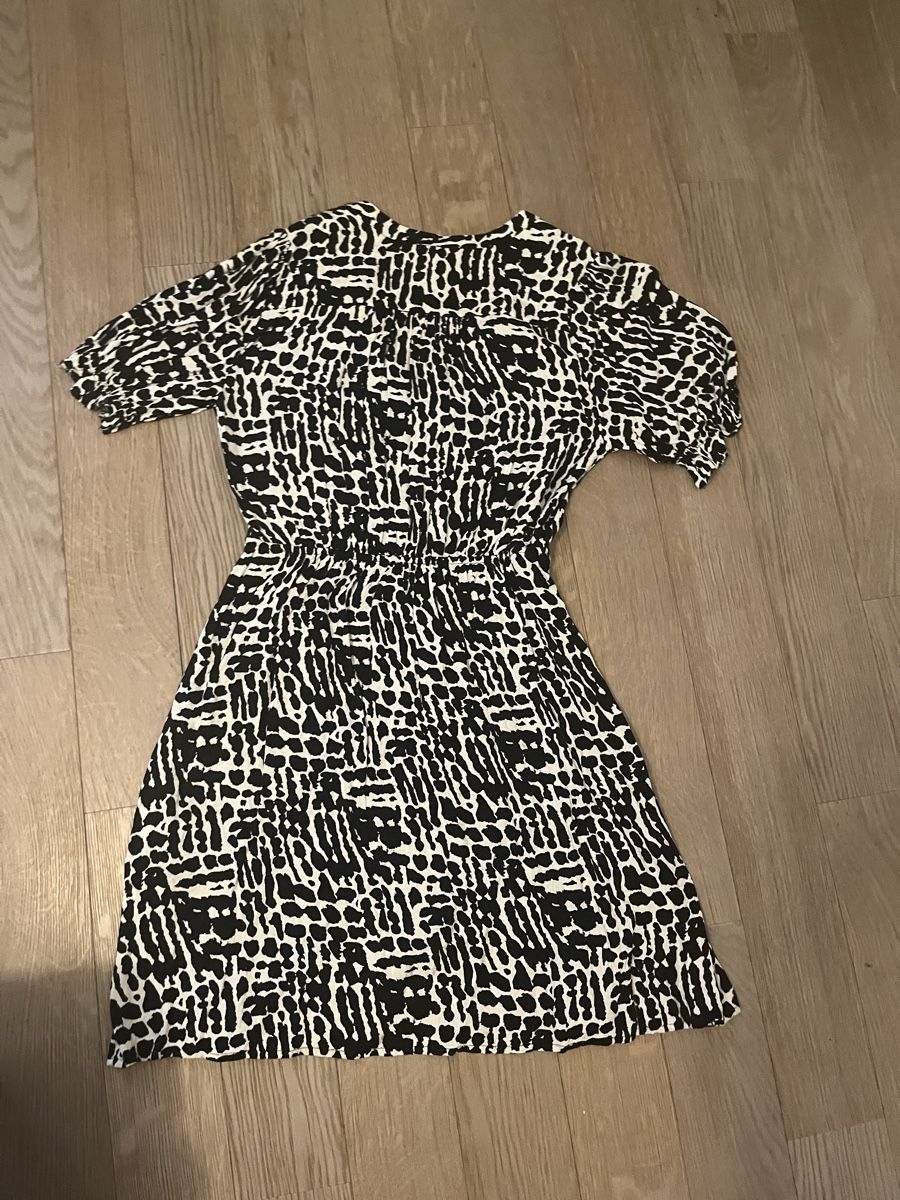 Ba&Sh Kleider: Robe Bash 0 jamais mise  – Gebraucht aus Lutry von mar_cr6n 1