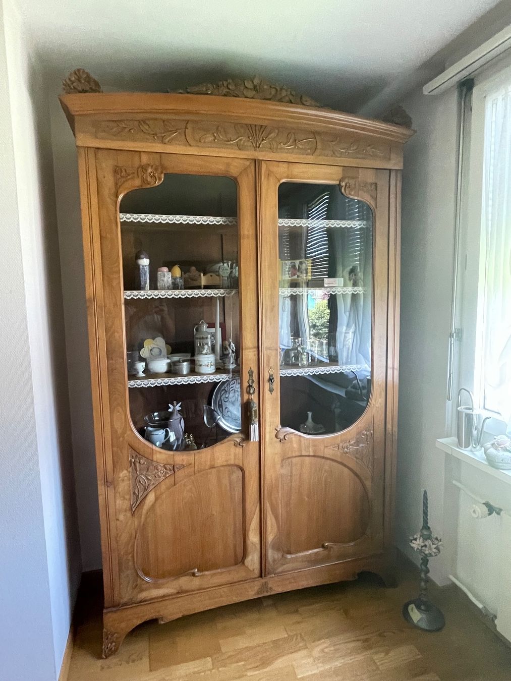 Vetrine: Jugendstil Vitrine – Usato da Engwilen venduto da Antitram4