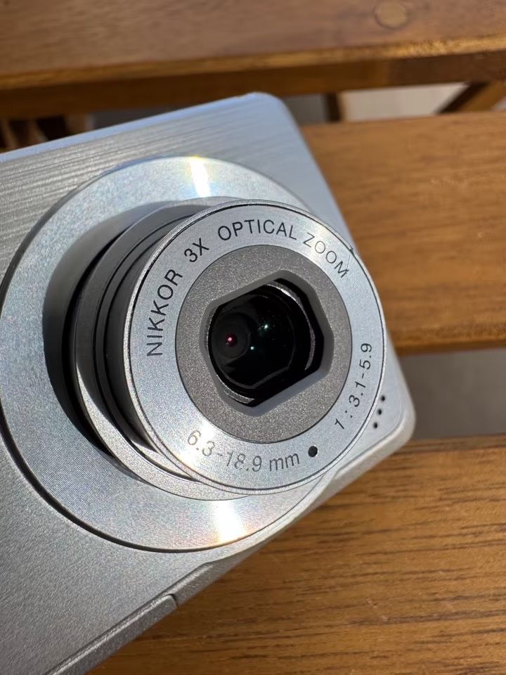 Nikon Kamera: Nikon Coolpix S200 in Silber – Gebraucht aus Hettlingen von NorausWinti 2