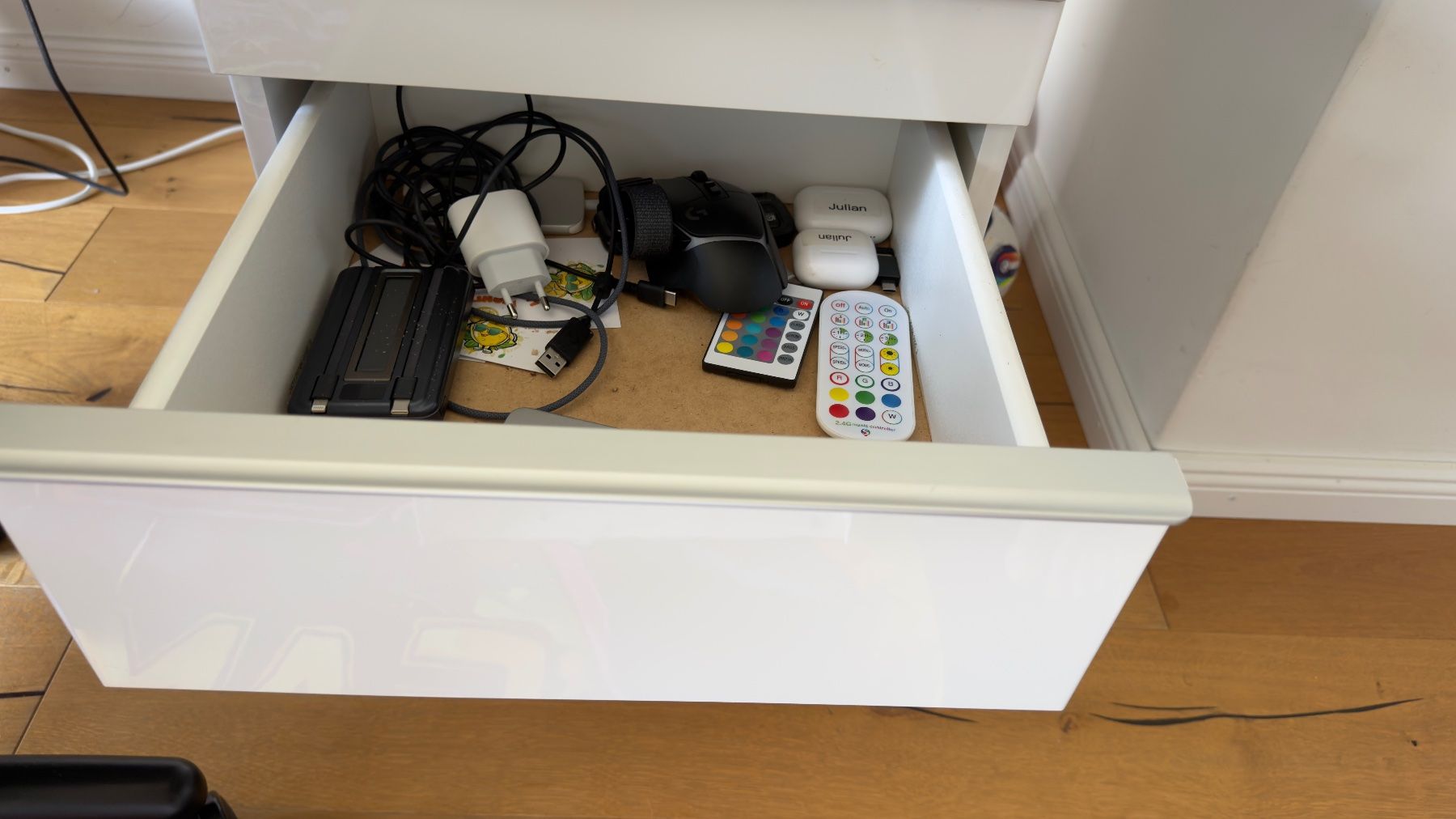 Ikea Scrivanie: Homeoffice-Set: Schreibtisch, Rollcontainer, Hocker – Usato da Hünenberg See venduto da bobby0102 8