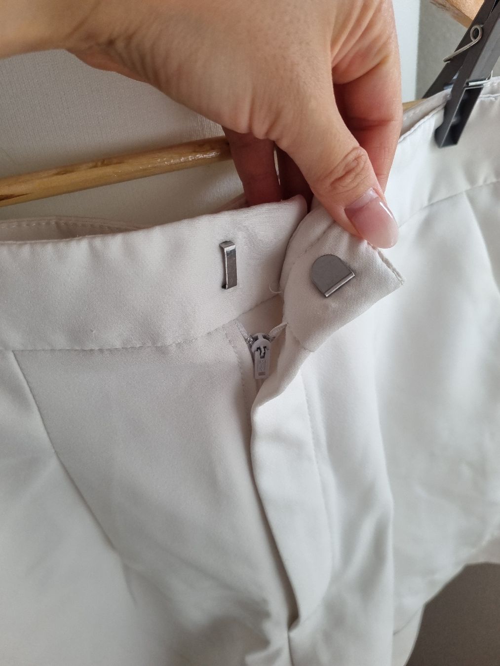 Pantalons: White Shorts Size M – Neuf (Voir description) à Aigle par Smagbrelle18 2