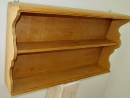antikes Wandregal / Hängeregal / Wandgestell aus Holz