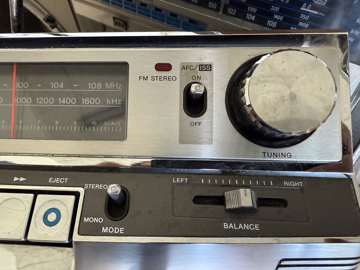 Sony Radio: SONY CF-580 Ghettoblaster Boombox 1976 – Usato da Zürich venduto da Geniuss 6