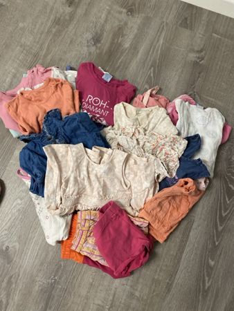 Mädchensachen Gr. 92Sommerkleider Shirts Hosen Set