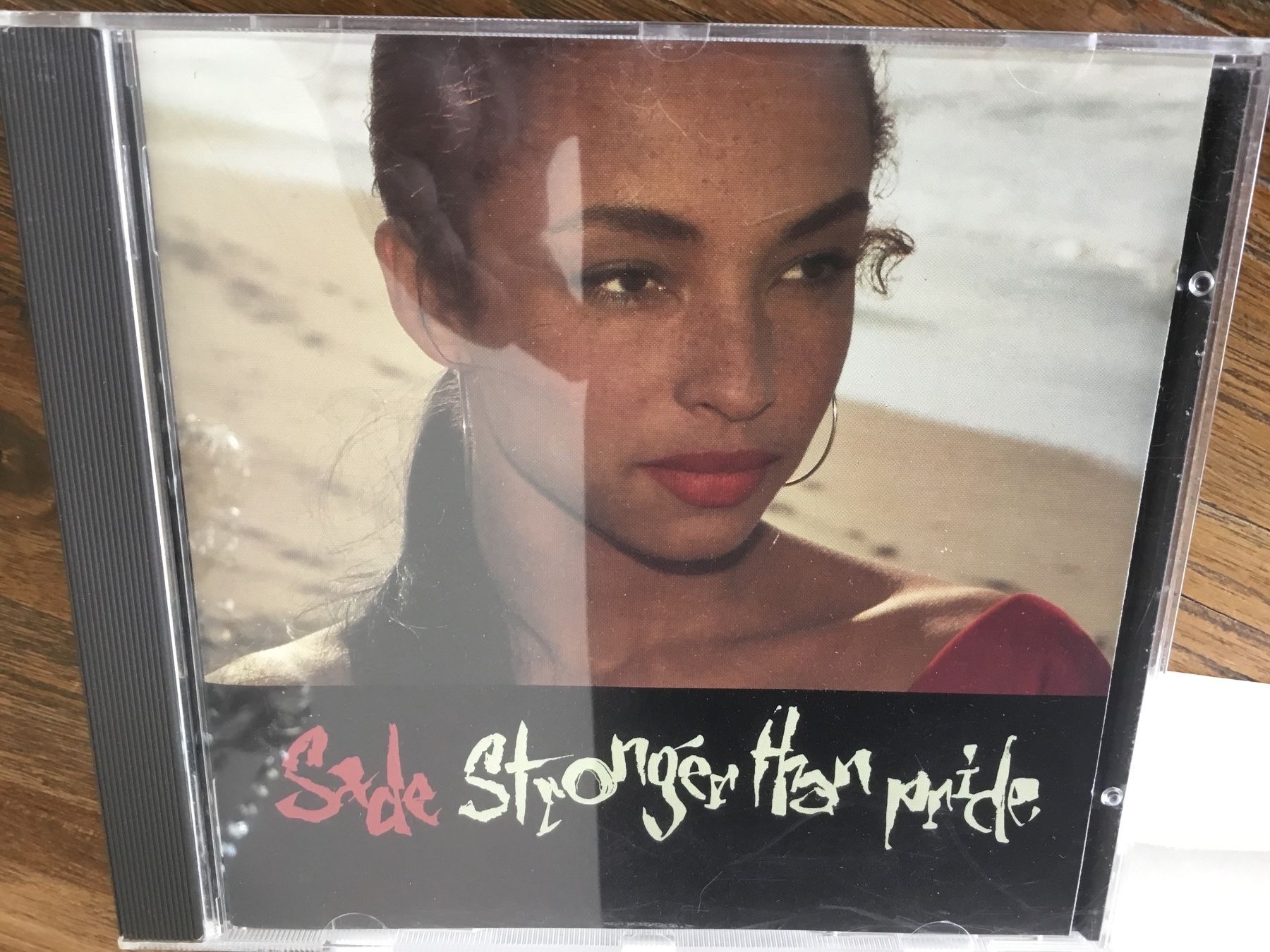 CD: Sade - Stronger Than Pride CD  💿 – Usato da Thierachern venduto da sweden08