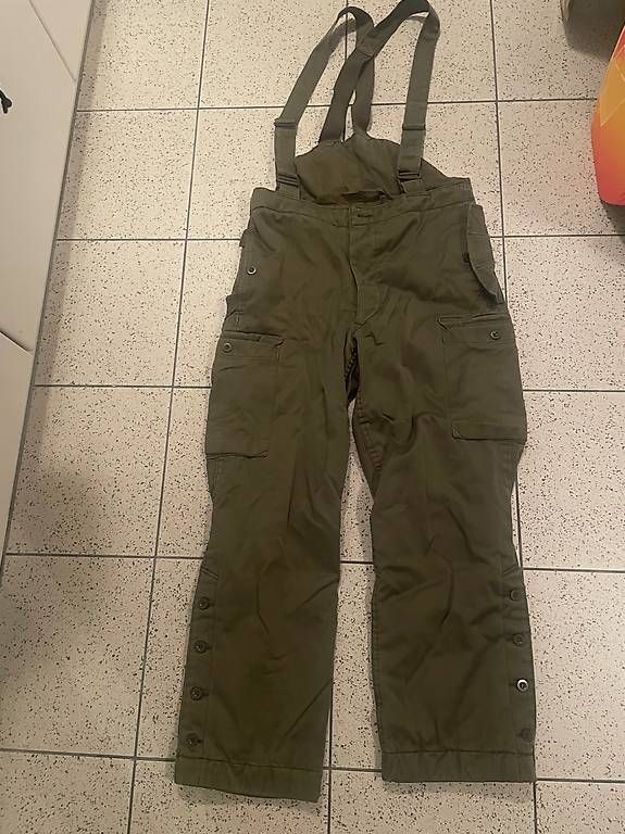 Uniformi: Armee Kälteschutz Hose – Usato da Wila venduto da Lokelo