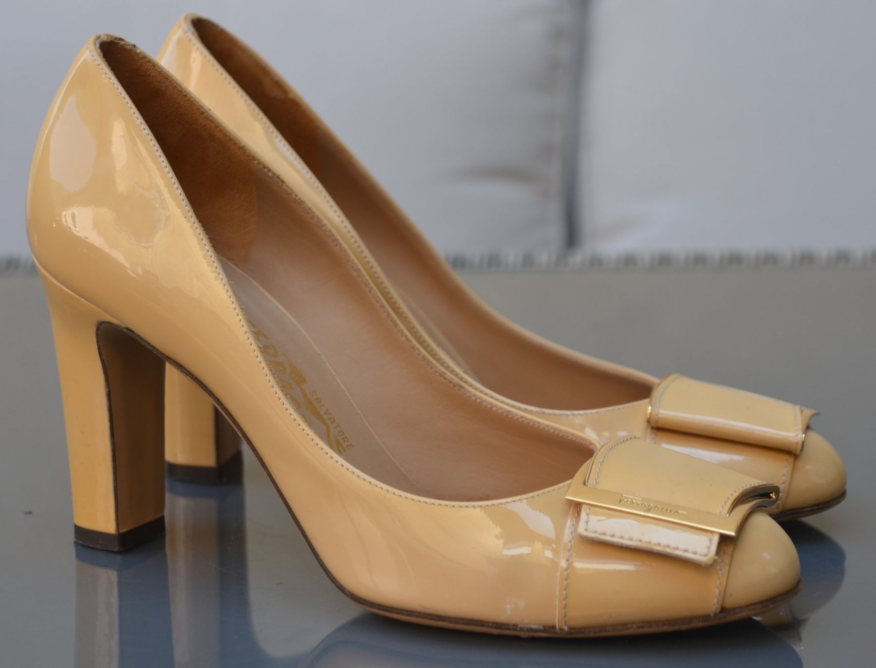 Salvatore Ferragamo Damenschuhe: Pumps Salvatore Ferragamo .38 = 24 cm – Gebraucht aus Collonges von arashee 6