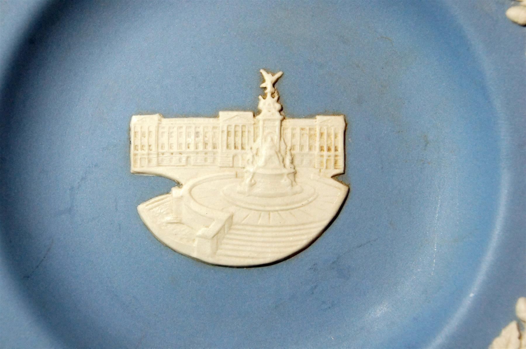 Sonstige Dekorationen & Accessoires: Wedgwood-Dose rund – Gebraucht aus Geroldswil von ARTEFACTO 2