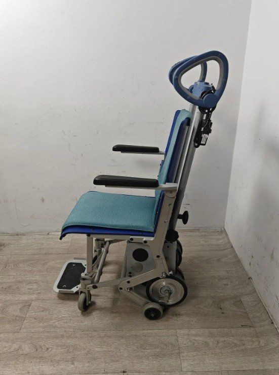 Chaises roulantes: Treppensteiger Rollstuhl "Alber Scalamobil S25" – D'occasion à Altdorf UR par BLACKGARLIC 5
