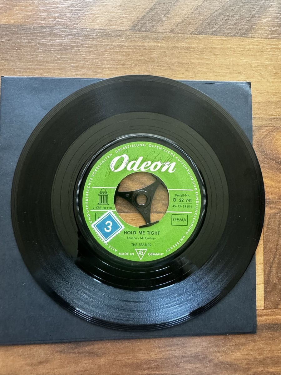 Dischi in vinile: Beatles - Please Mister Postman/Hold Me Tight - 7" Single – Usato da Rorbas venduto da BlackstarRecords 1