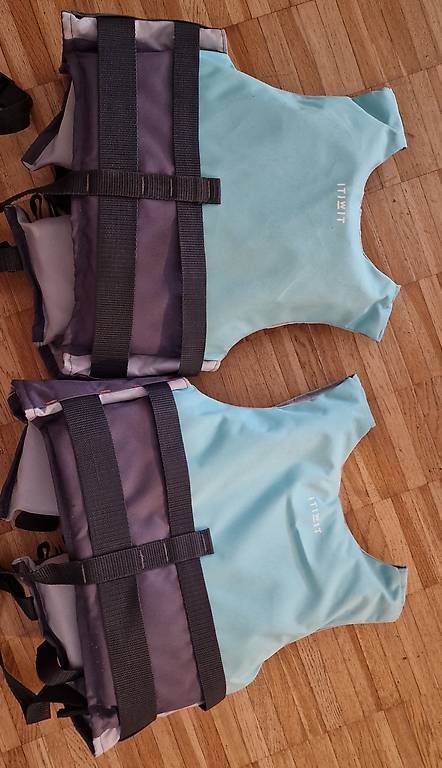 Giubbotti di salvataggio: Schwimm-/Auftriebswesten Grösse S – Usato da Riehen venduto da nba_9g9j 1