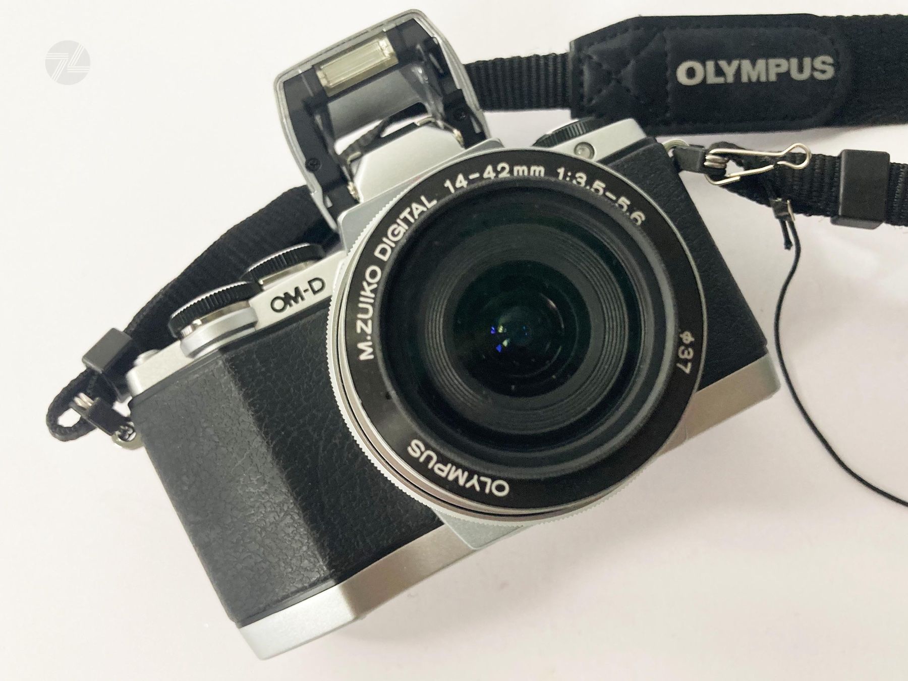 Olympus Fotocamera: Olympus OM-D E-M10 Systemkamera Digitalkamera + Zubehör – Usato da Wetzikon ZH venduto da cyan74 4