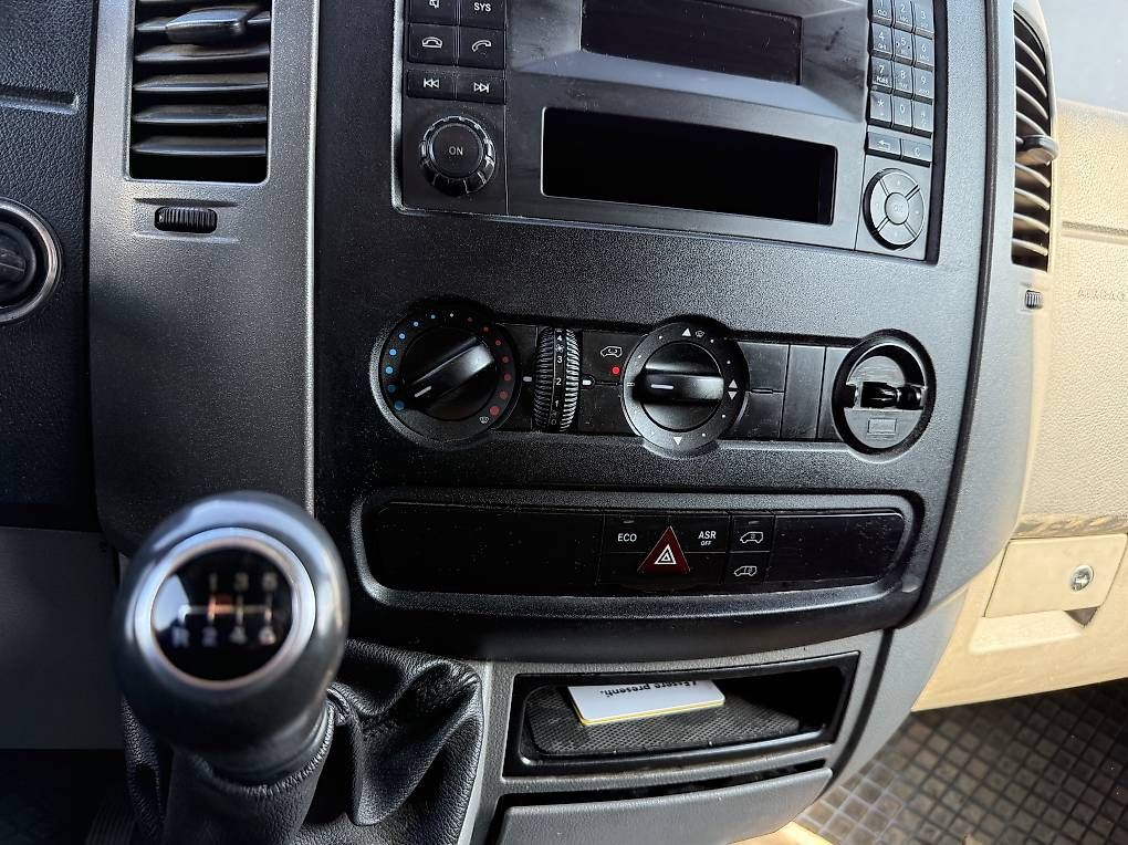 Véhicules utilitaires: Mercedes Sprinter 313 CDI  – D'occasion à Giubiasco par aut_zxs6 7
