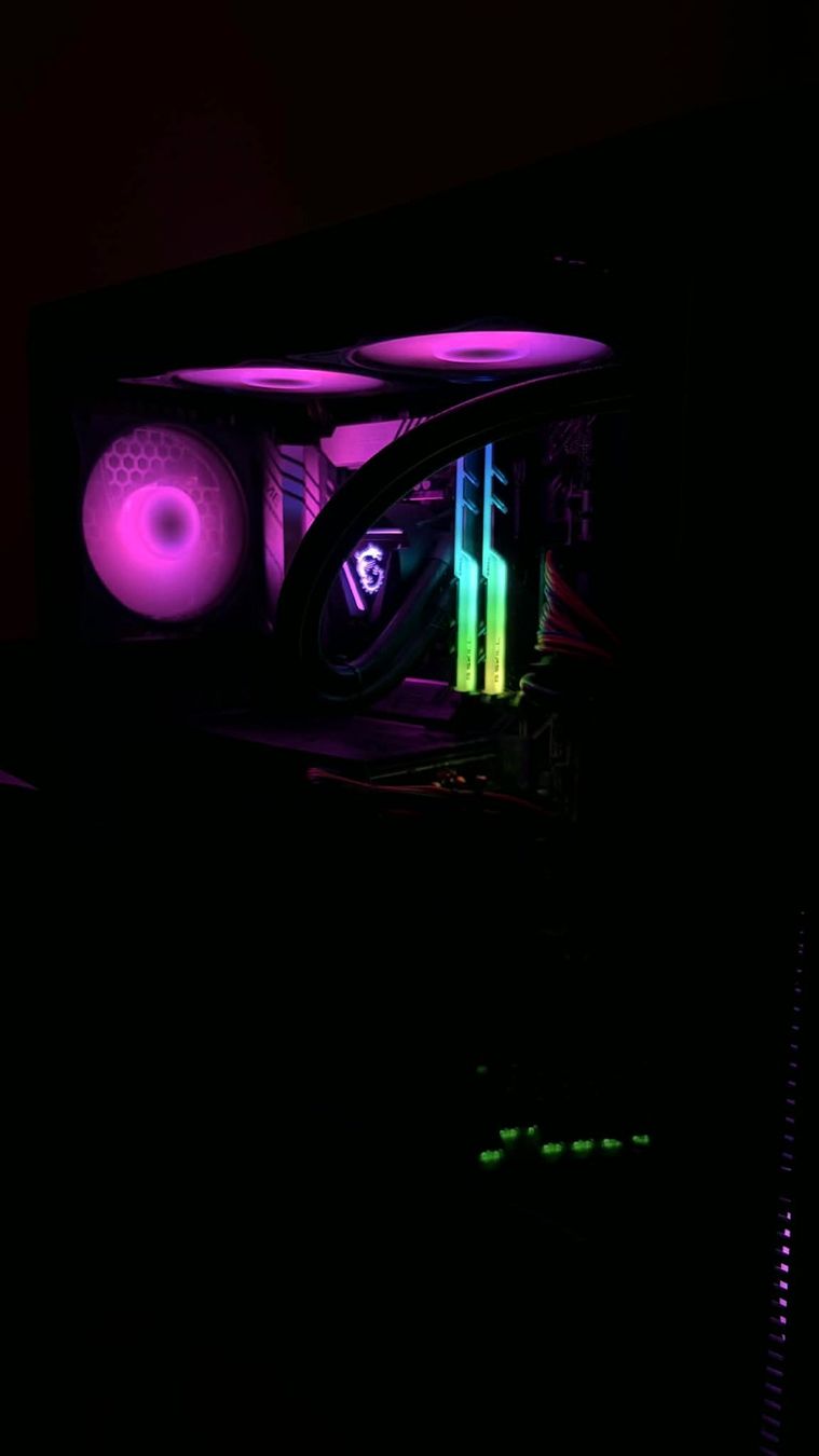 Nvidia PC: High-End Gaming PC – Usato da Kreuzlingen venduto da osm_wjn7 2