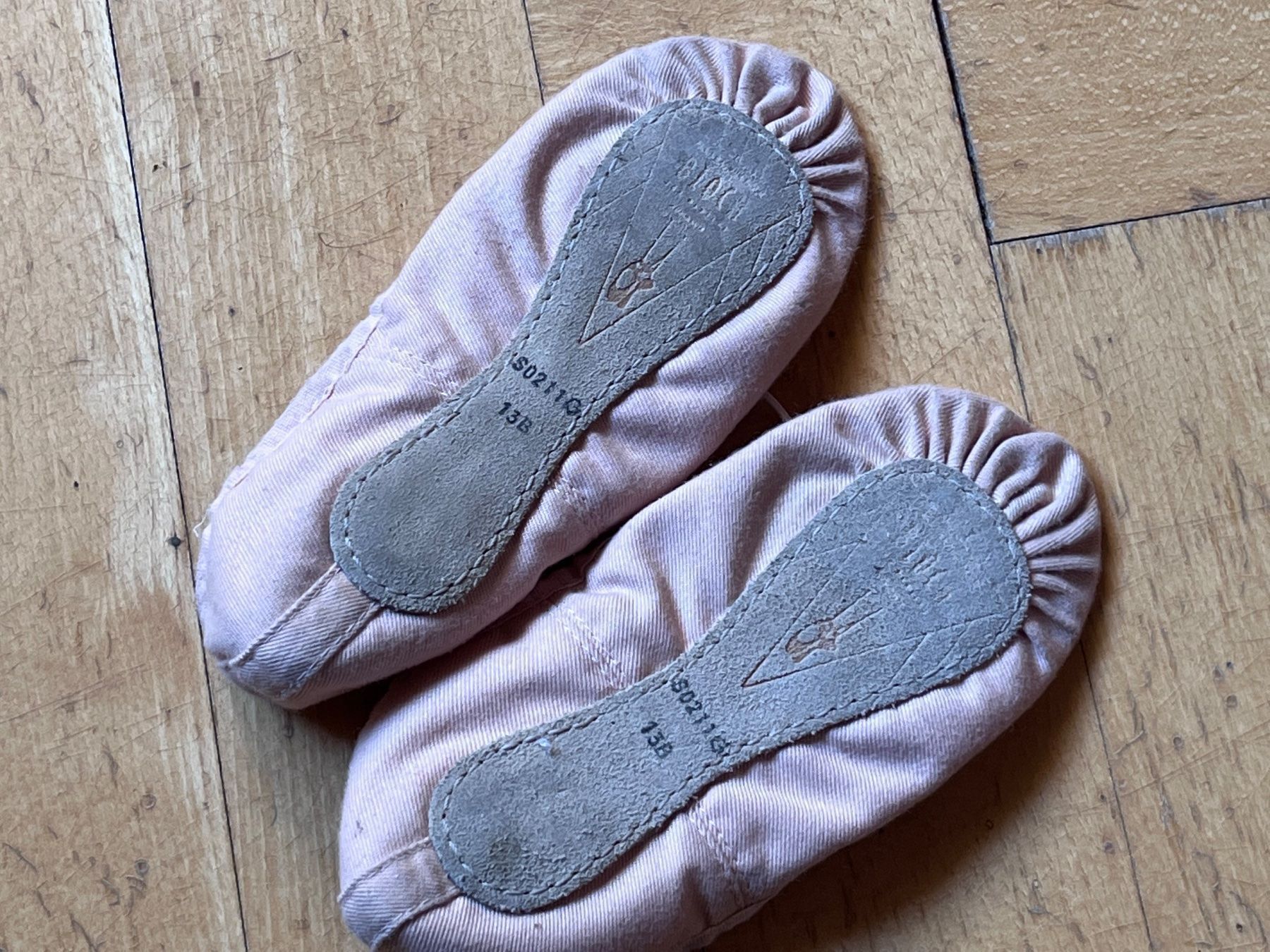 Scarpe per ragazze: Chaussons de danse - 13B – Usato da Pully venduto da Artemisya 2