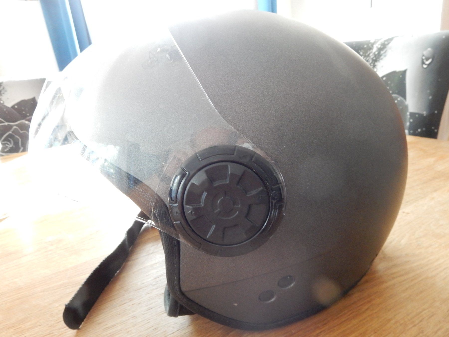 Casques & visières: Jet Helm Ungetragen – D'occasion à Balsthal par Subaru11 1
