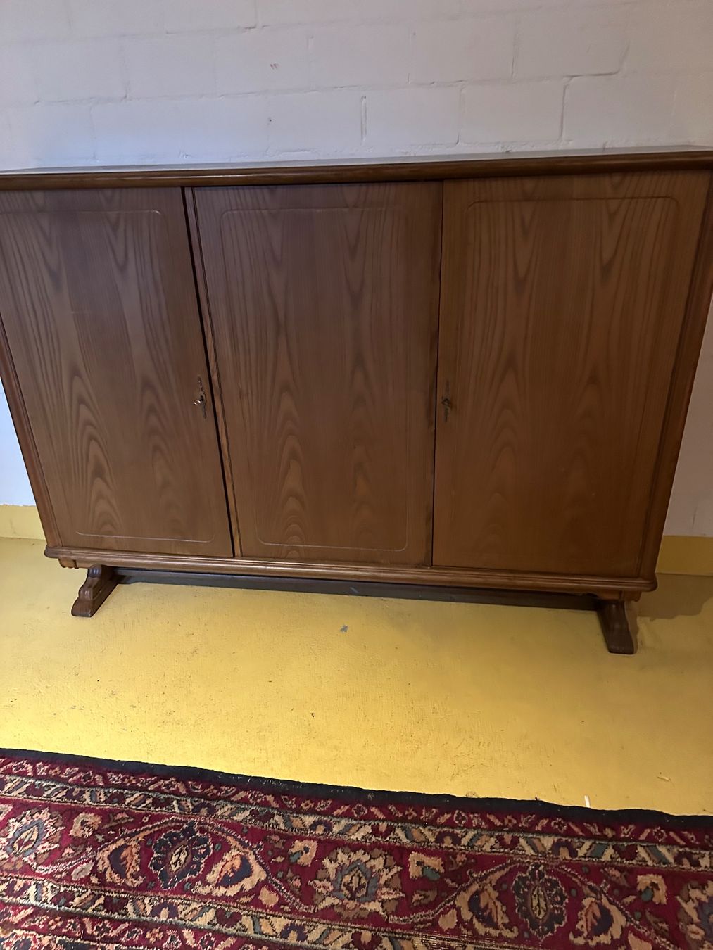 Credenze: Holzbüffet/Geschirrschrank – Usato da Aathal-Seegräben venduto da rer_g67x 2