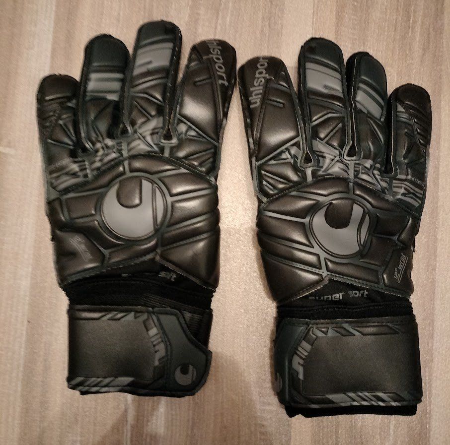 Sonstige Accessoires für Herren: Uhlsport Torwarthandschuhe Gr. 8.5, statt Fr. 105.-- – Neu und originalverpackt aus Oftringen von Sportivo.Schweiz 3