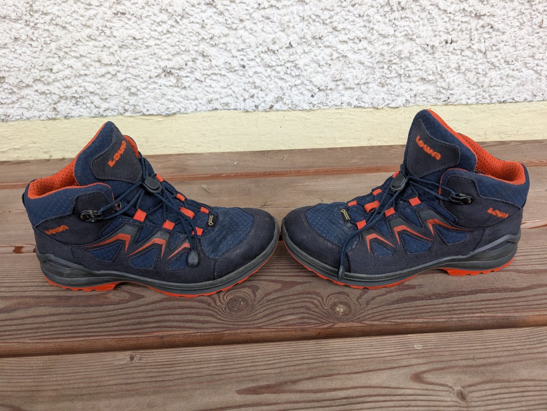 Lowa Schuhe für Jungen: Lowa Wanderschuhe 35 – Gebraucht aus Mörschwil von Ancona111 2